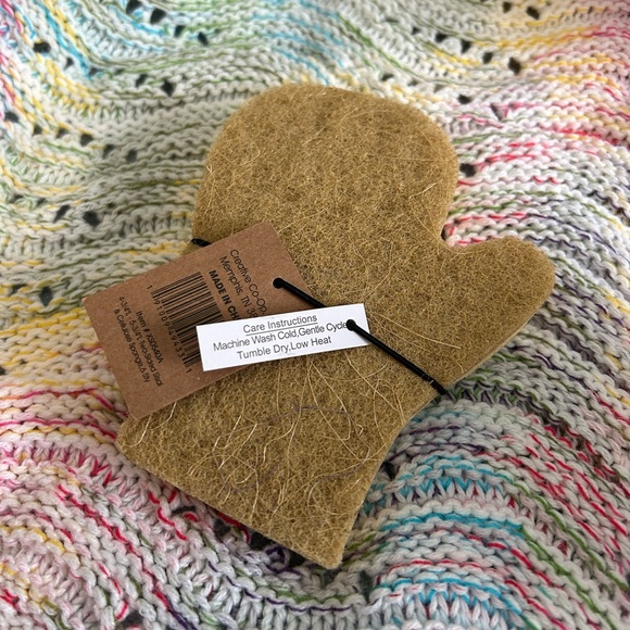 A Set of Mugs w/ Winter Sponge - Picture 7 of 8